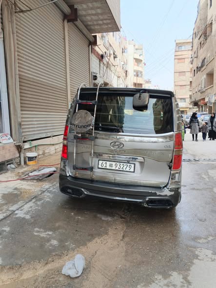 هيونداي ستاريكس 2011 - صورة 4