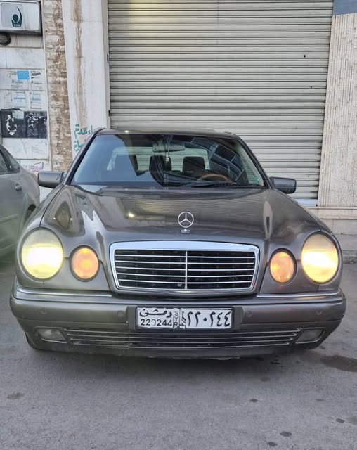 مرسيدس E300 1998