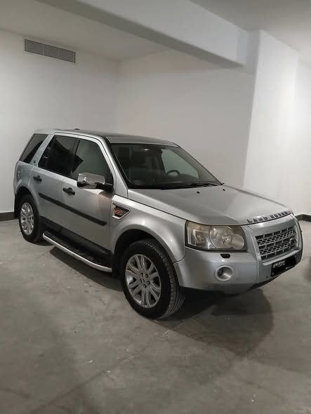 لاند روفر LR2 2009 - صورة 1