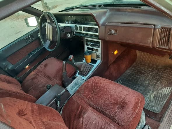 مازدا 929 1983 - صورة 1