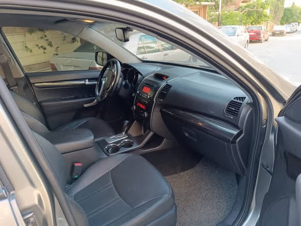 كيا سيرانتو 2011 - صورة 4