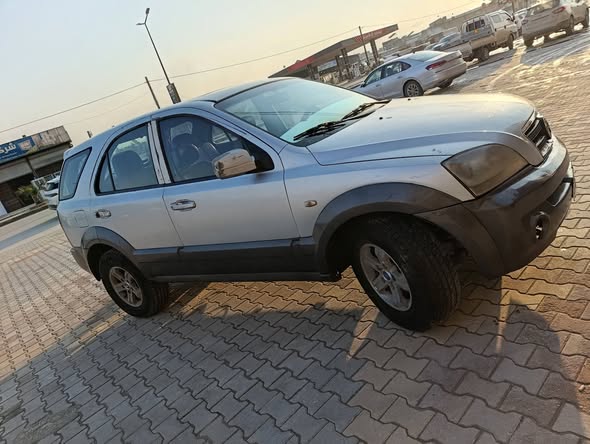 كيا سيرنتو 2002 - صورة 2