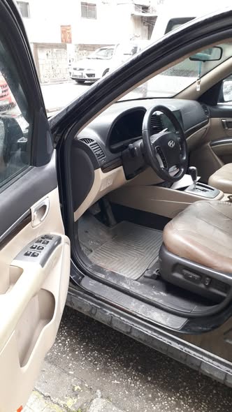 هيونداي سانتافيه 2011 - صورة 2