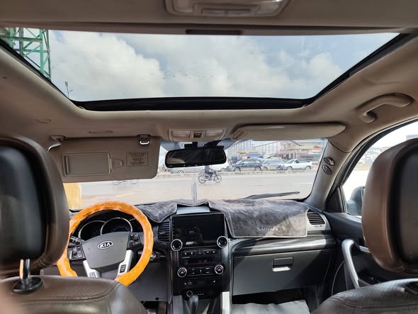 كيا سيرنتو 2010 - صورة 2