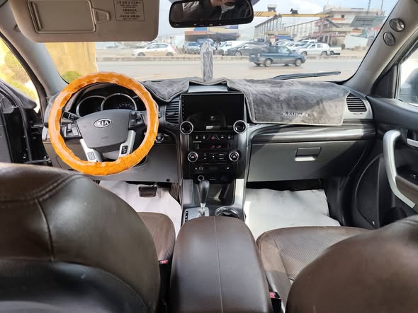 كيا سيرنتو 2010 - صورة 3