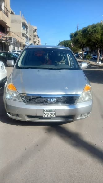 كيا كرنفال 2012 - صورة 1