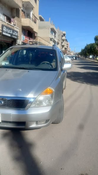 كيا كرنفال 2012 - صورة 3