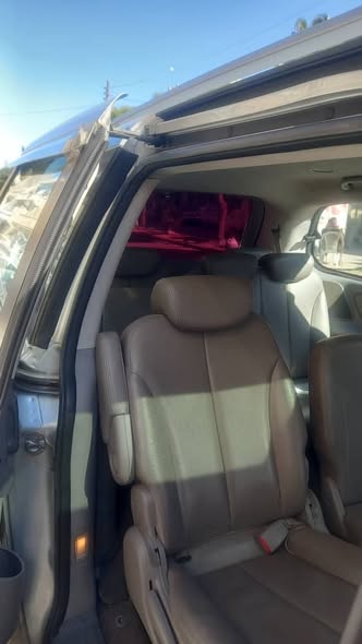 كيا كرنفال 2012 - صورة 4