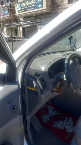 كيا كرنفال 2012 - صورة 5