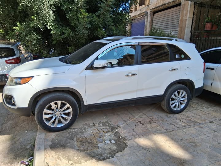 كيا سيرانتو 2011