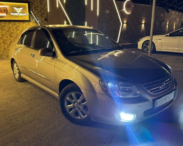 كيا سيراتو 2007 - صورة 2