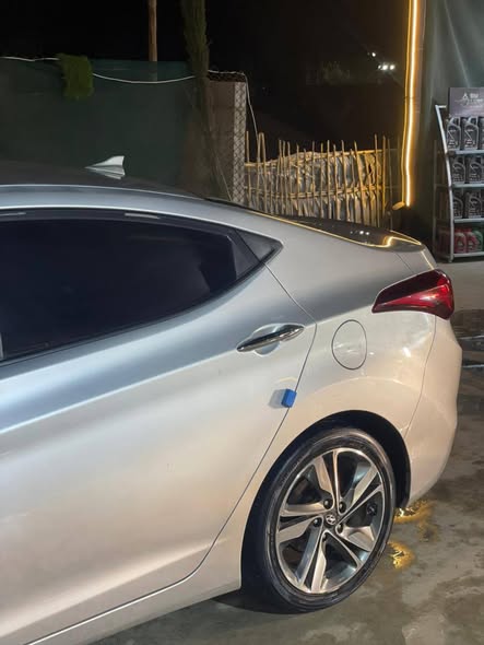 هيونداي افانتي 2014 - صورة 2