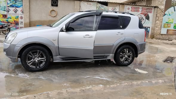 سونغ يونغ Rexton 2011 - صورة 2