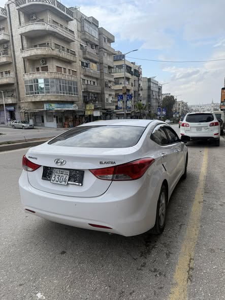 Hyundai افانتي 2014 - صورة 1