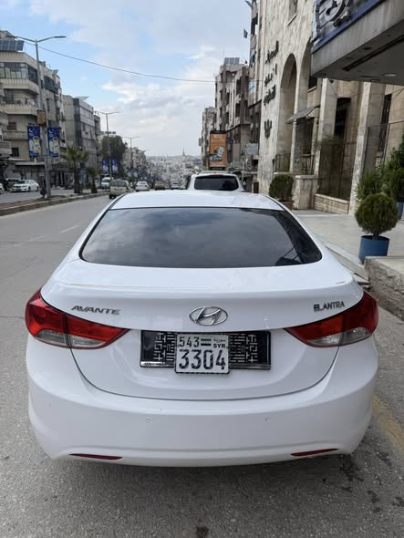 Hyundai افانتي 2014 - صورة 5