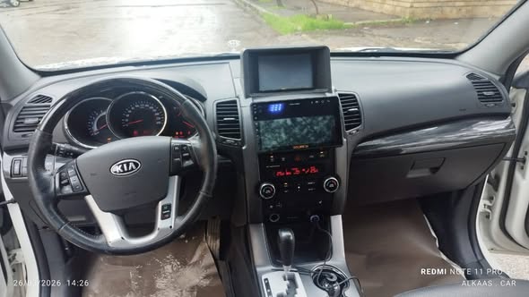 كيا سورينتو 2010 - صورة 3