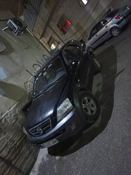 كيا سيرنتو 2002 - صورة 1