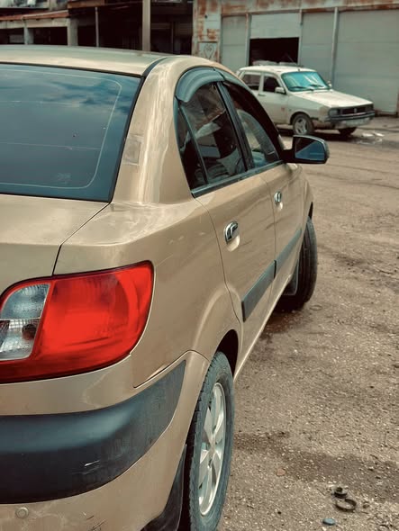 كيا ريو 2009 - صورة 4
