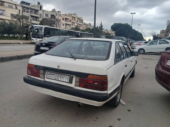 مازدا ٦٢٦ 1986 - صورة 3