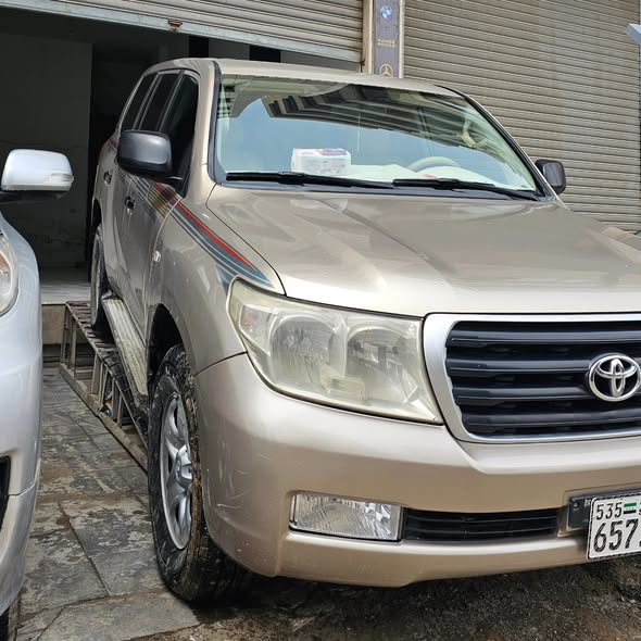 تويوتا لاند كروزر 2008 - صورة 4