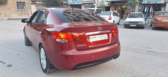 كيا فورتي 2010 - صورة 4