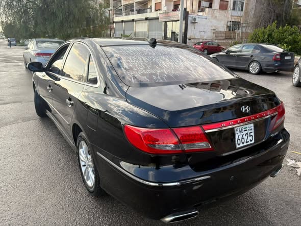 هيونداي ازيرا 2011 - صورة 2