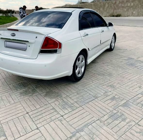 كيا سيراتو 2009 - صورة 4