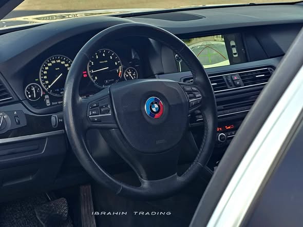 بي إم دبليو 528i 2012 - صورة 4