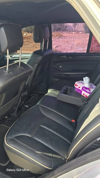 مرسيدس إم إل 300 2011 - صورة 2