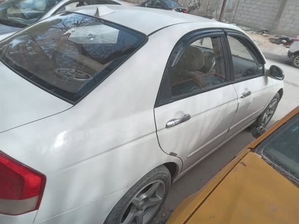 كيا سيراتو 2009 - صورة 2