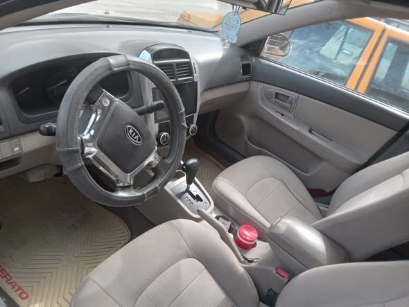 كيا سيراتو 2009 - صورة 5