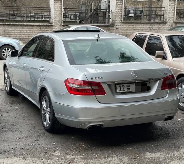 مرسيدس E220 2012 - صورة 3