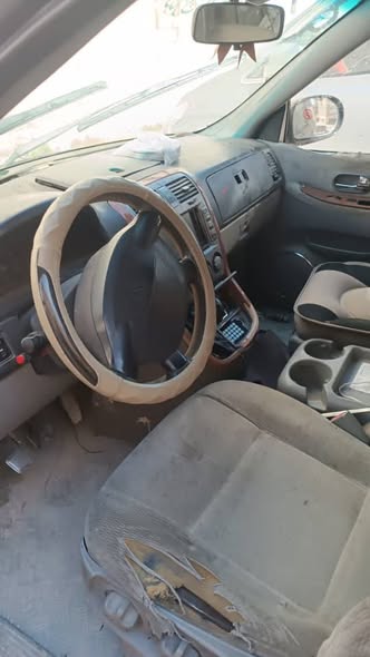 كيا كرنفال 2006 - صورة 2