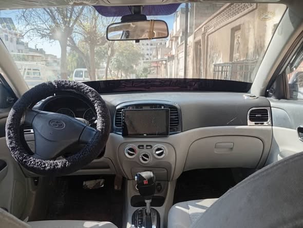 هيونداي فيرنا 2007 - صورة 4