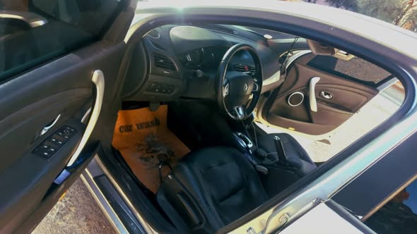 رينو ميغان 2010 - صورة 4