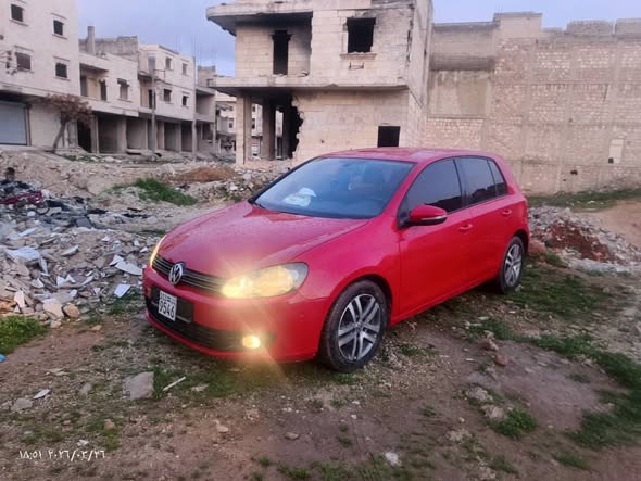 فولكسفاغن جولف 2012 - صورة 2