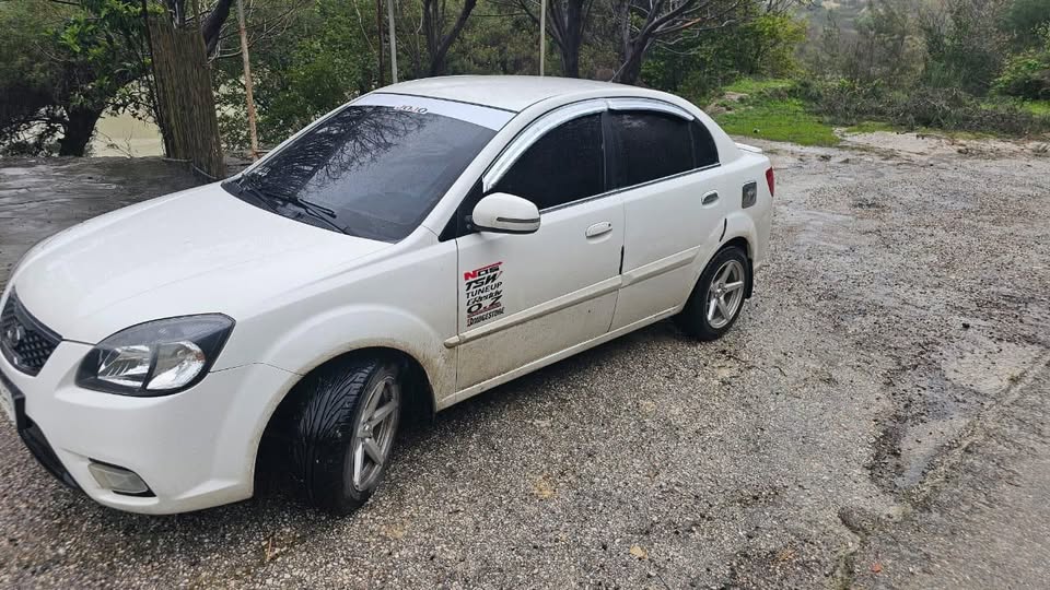 كيا ريو 2011 - صورة 1