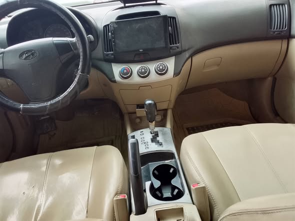 هيونداي افانتي 2008 - صورة 2