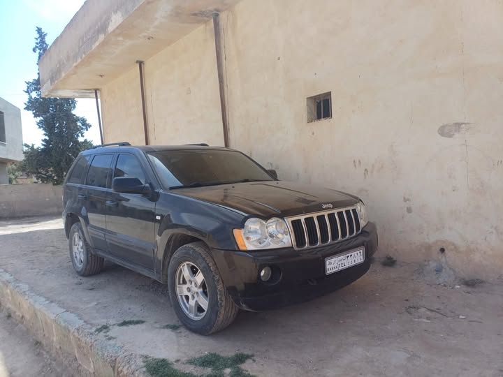 جيب جراند شيروكي 2006