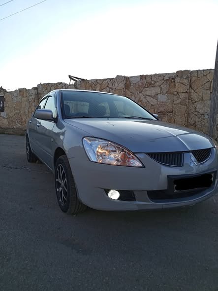 مستوبيشي لانسر 2005 - صورة 2