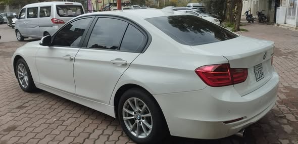 بي إم دبليو 320 2015 - صورة 2