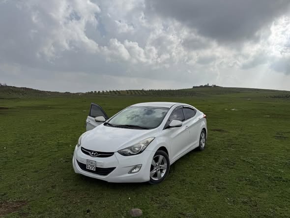 هيونداي افانتي 2011 - صورة 1