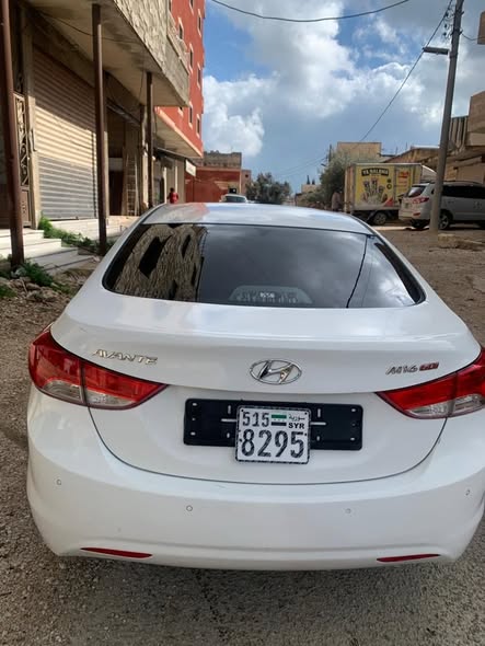 هيونداي افانتي 2011 - صورة 5