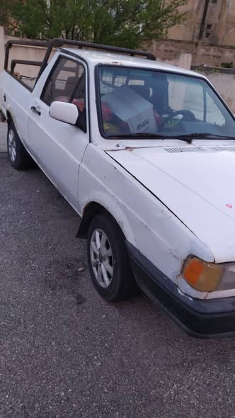 فولكس فاجن سافيرو 1996 - صورة 1