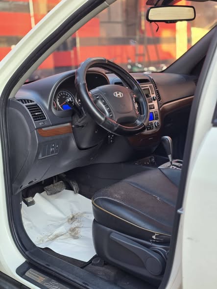 هيونداي سنتافي 2008 - صورة 2