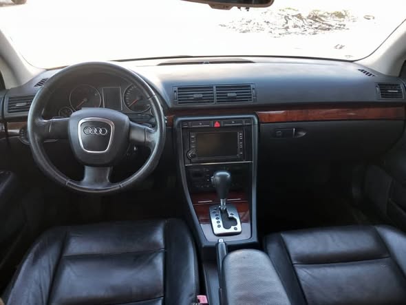 أودي A4 2008 - صورة 2