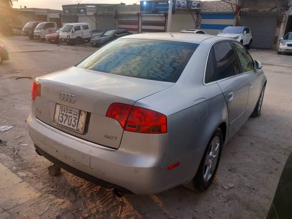أودي A4 2008 - صورة 3