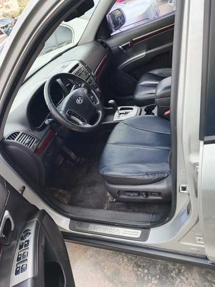 هيونداي سنتافيه 2010 - صورة 4