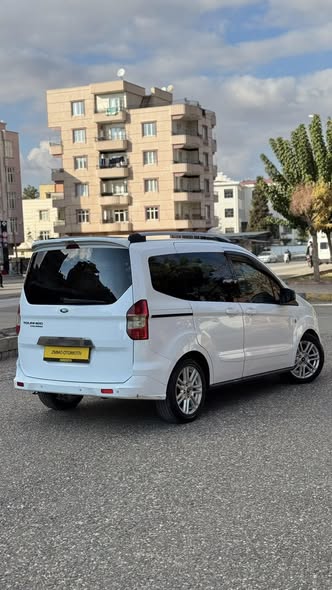 فورد كورير 2017 - صورة 4