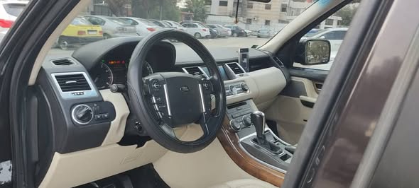 لاند روفر رينج روفر 2012 - صورة 2